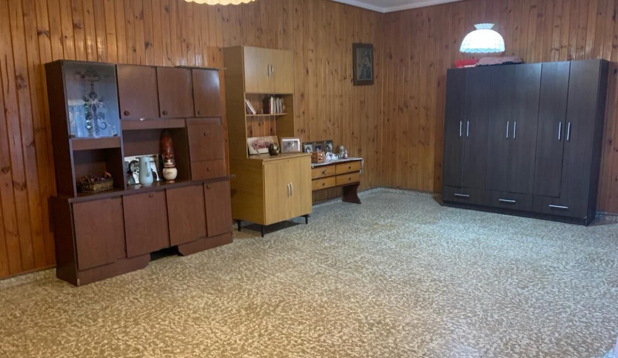 WhatsApp Image 2025-04-08 at 18.12.14