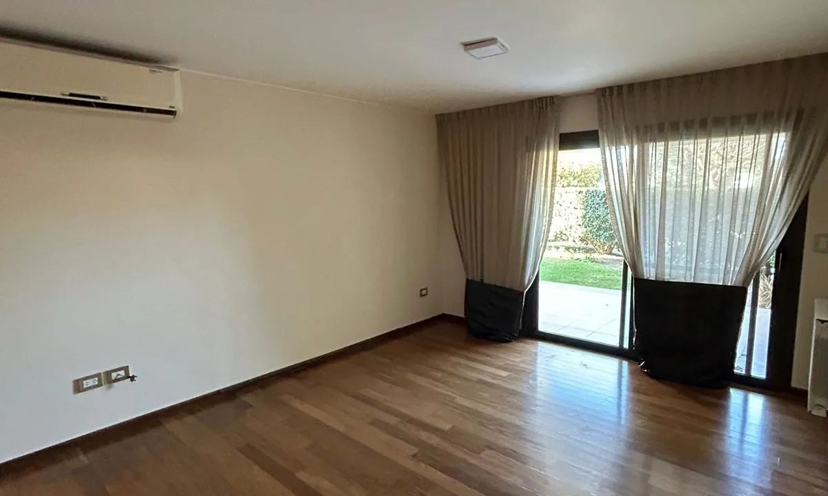 WhatsApp Image 2025-04-10 at 17.38.20 (2)