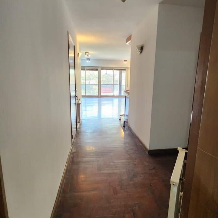 WhatsApp Image 2025-04-22 at 16.06.13