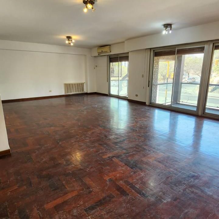 WhatsApp Image 2025-04-22 at 16.06.15