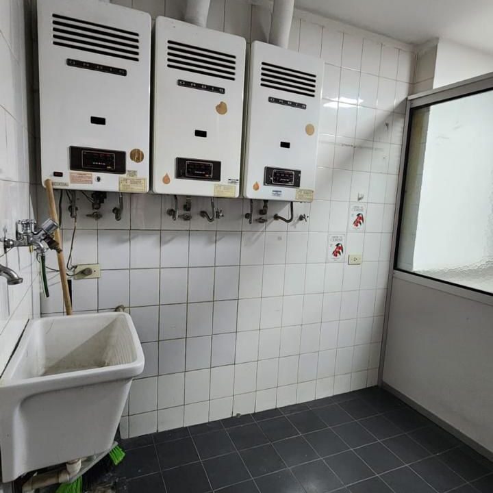 WhatsApp Image 2025-04-22 at 16.06.16 (2)